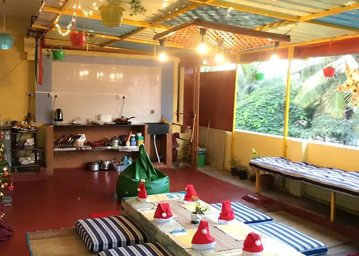 Little Blue WindowHostel